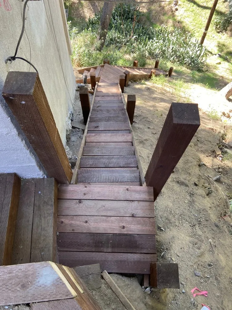 Local landscaping services experts serving Reseda, CA - Valley Top Horn Hardscaping