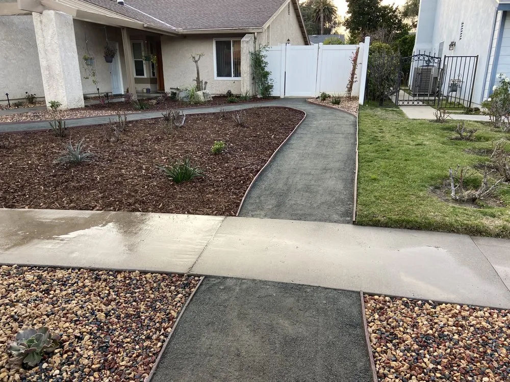 Custom lawn mowing service in Reseda, CA by Valley Top Horn Hardscaping