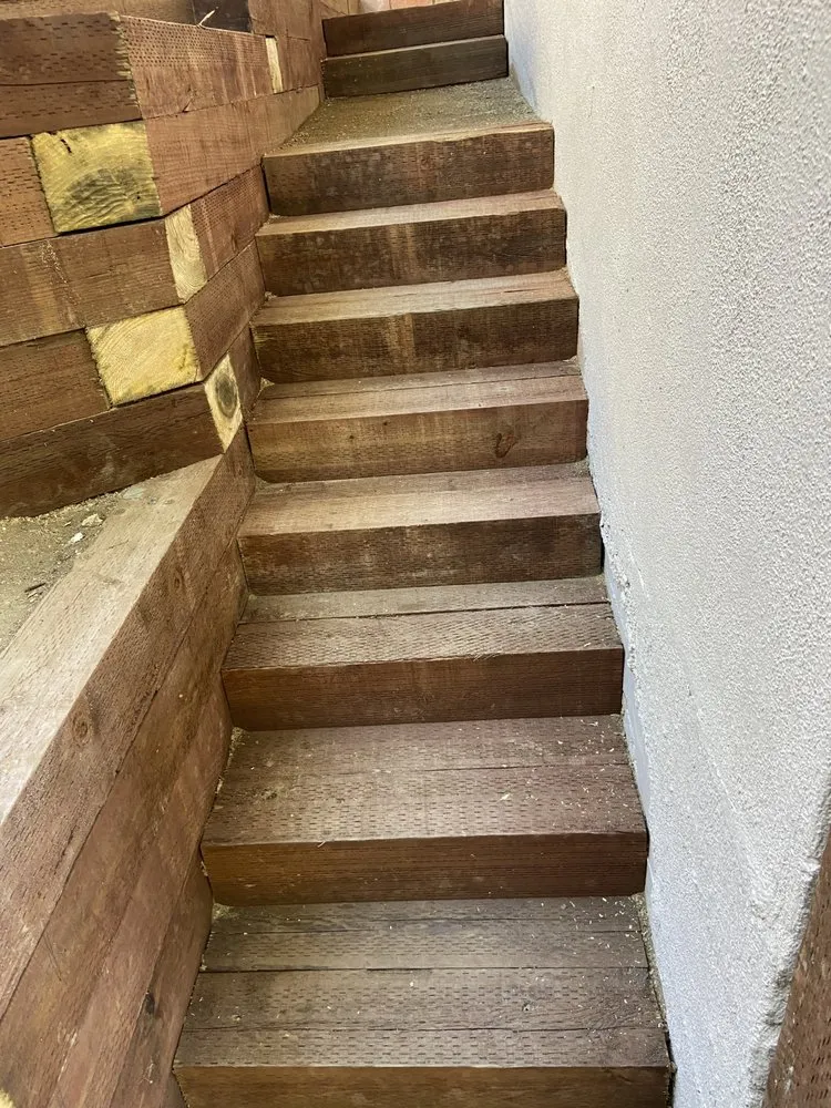 Trusted residential landscaping experts serving Reseda, CA - Valley Top Horn Hardscaping
