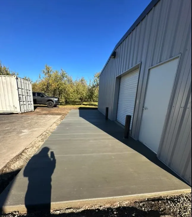 Local lawn care service experts serving Manteca, CA - Valley Turf