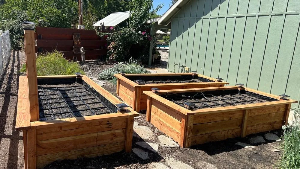 Local residential landscaping experts serving Visalia, CA - Valley Vegetable Gardens
