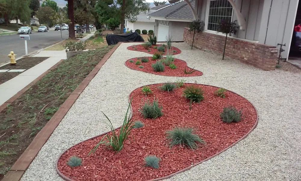 Reliable lawn care service in Los Angeles, CA - Valley View Landscape Services