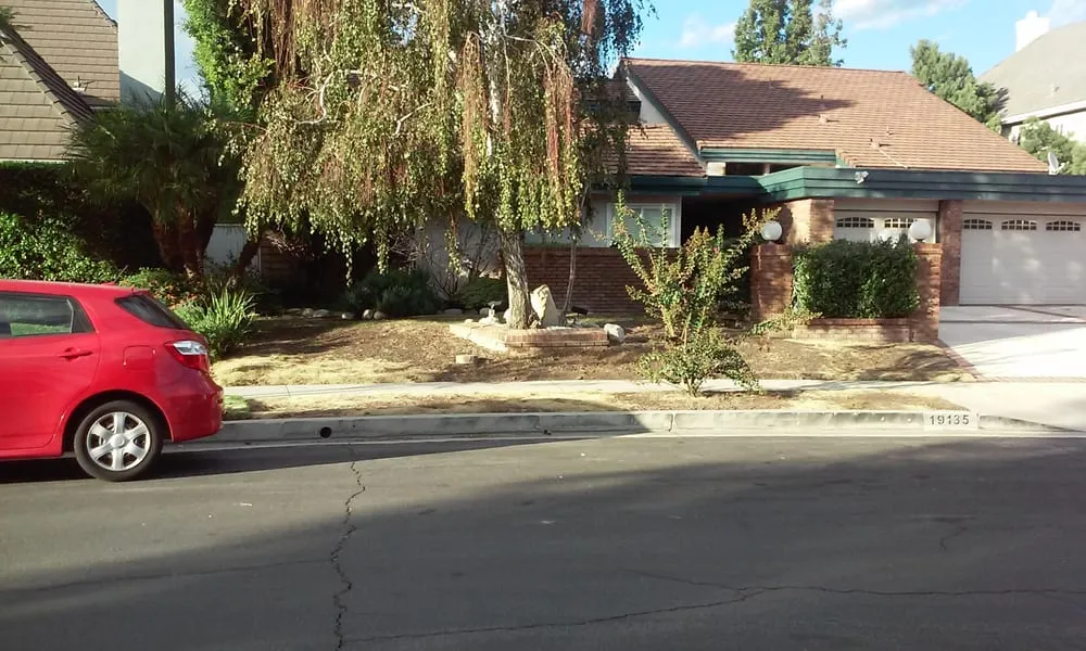 Top-rated lawn care service in Los Angeles, CA by Valley View Landscape Services