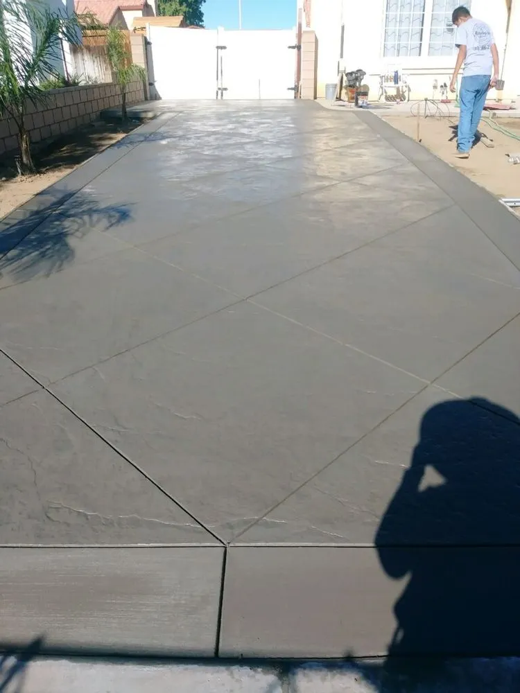 Local landscaping services for year-round maintenance across Lake Los Angeles, CA - Valley view Landscaping And Construction