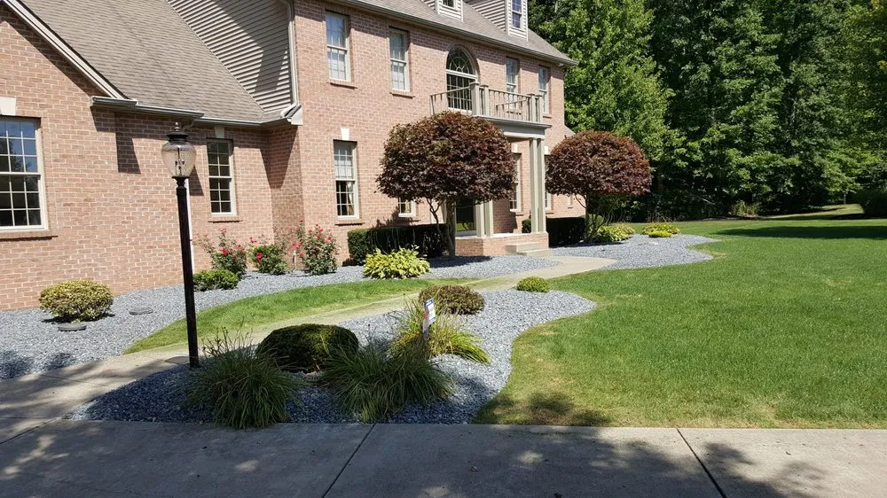 Top-rated outdoor landscaping in Youngstown, OH - Valleyscapes Property Maintenance