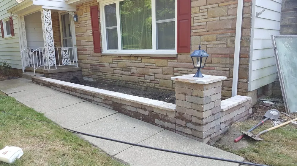 Reliable lawn mowing service for residential properties in Youngstown, OH by Valleyscapes Property Maintenance