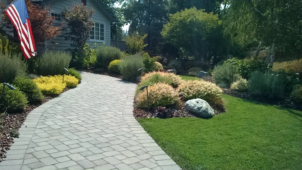 Expert outdoor landscaping experts serving Menlo Park, CA - Val's Lawncare