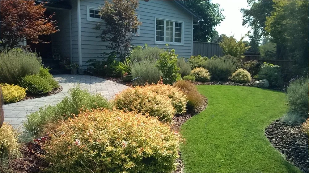 Top-rated garden landscaping experts serving Menlo Park, CA - Val's Lawncare