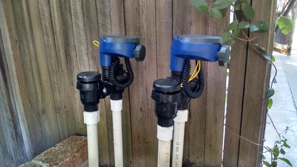 Professional yard maintenance in Menlo Park, CA - Val's Lawncare