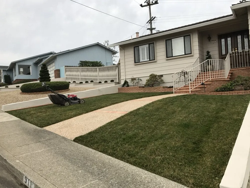 Reliable lawn care service experts serving Menlo Park, CA - Val's Lawncare