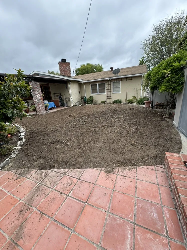 Expert lawn mowing service in Lomita, CA - Valtierra’s Landscape