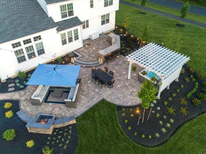 Custom garden landscaping in Lansing, MI - Valy’s Lawnscapes