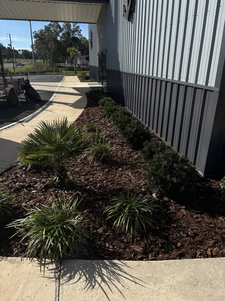 Expert landscaping services experts serving Ocala, FL - Valyxon Lawncare & Estate