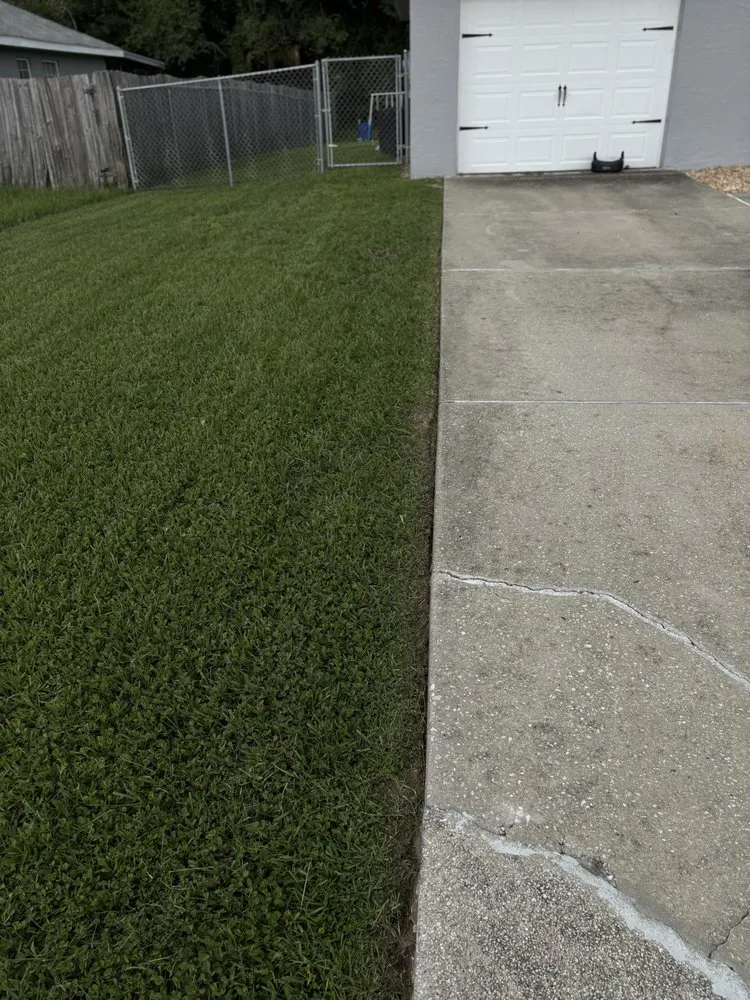 Professional garden landscaping for beautiful yards in Ocala, FL by Valyxon Lawncare & Estate