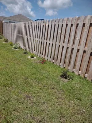 Van and Pops Lawn Care Logo