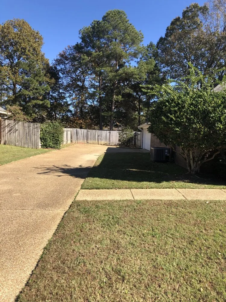 Custom garden landscaping for beautiful yards in Pearl, MS by Van Buren Lawn & Landscape