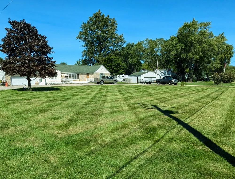 Professional residential landscaping experts serving Saint Clair, MI - Van Mow Lawns