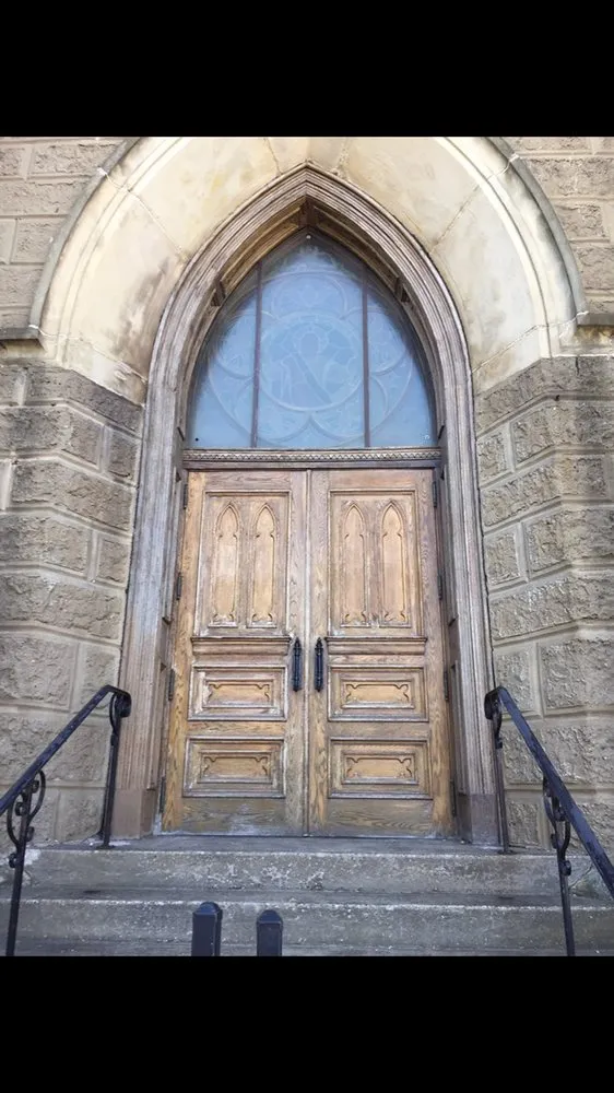 Custom lawn mowing service in Painesville, OH by Vanish Point Enterprise