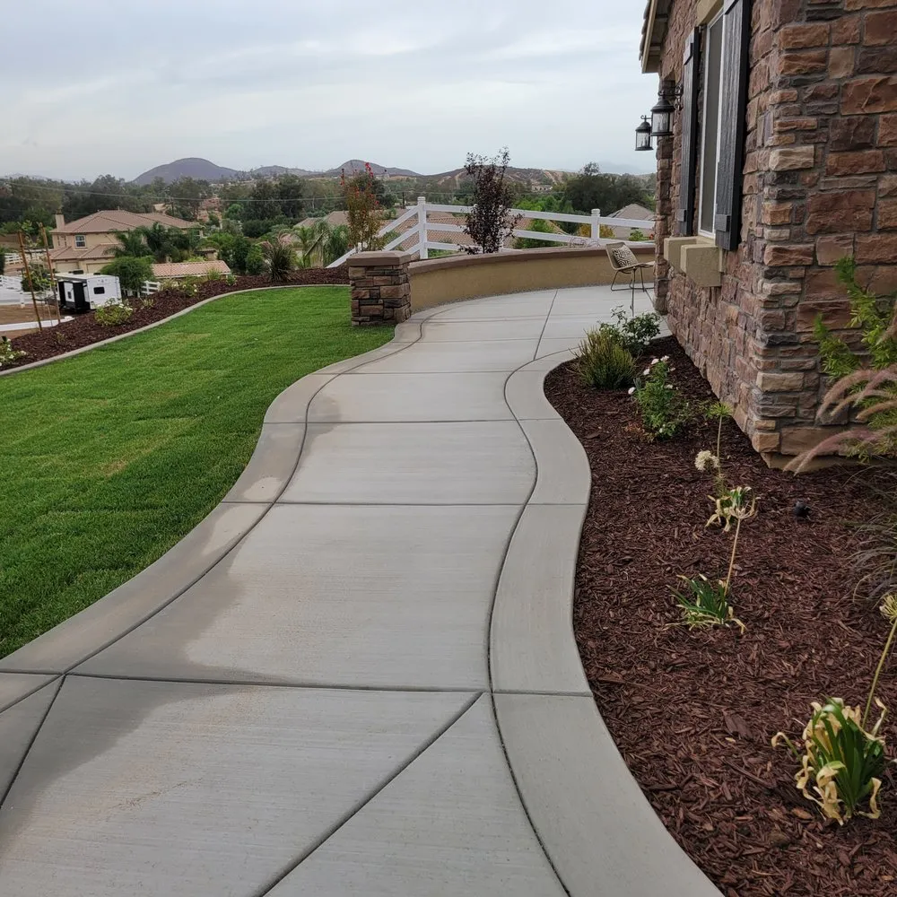 Professional residential landscaping for year-round maintenance across East Hemet, CA - Van's Landscape Construction