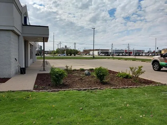 Affordable landscaping services for outdoor upgrades across Monmouth, IL - Vanvleets Clean Cut Lawn Care