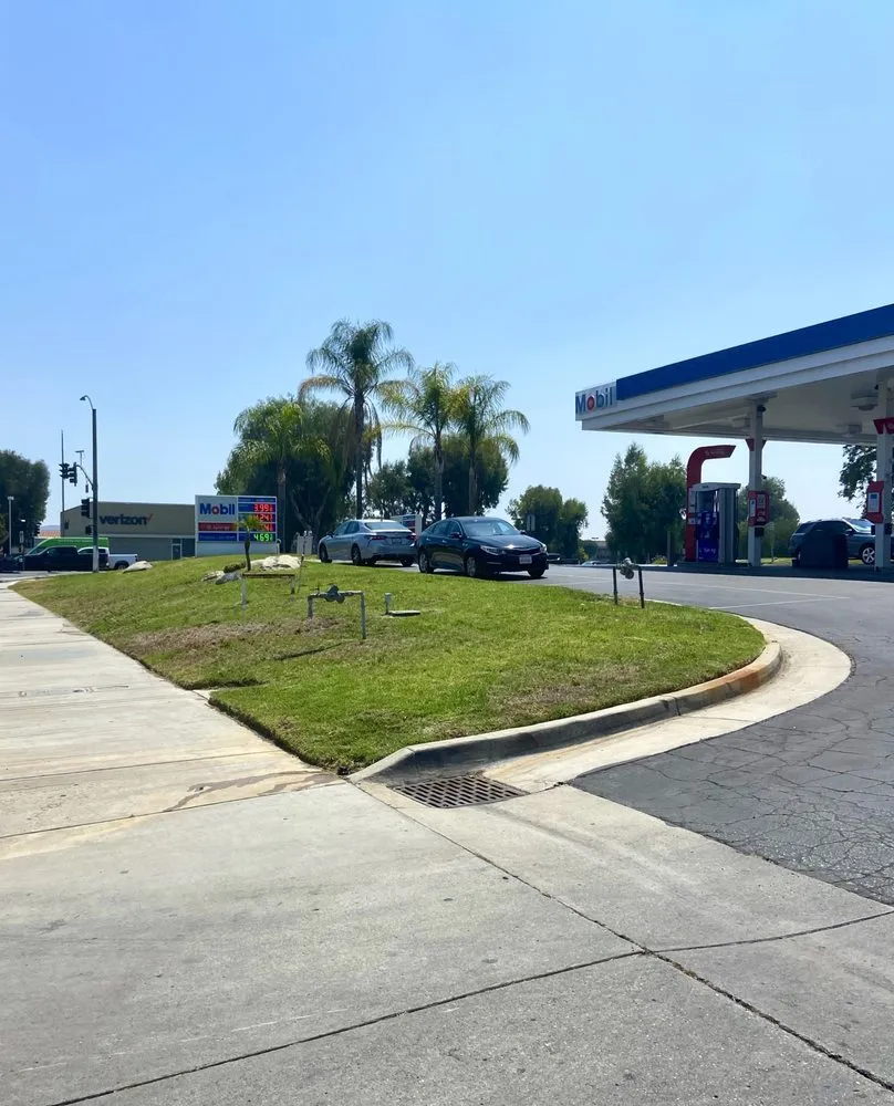 Custom landscaping services with custom design in Moreno Valley, CA by Varela Landscaping