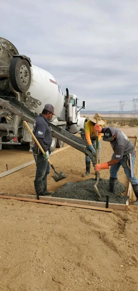 Trusted lawn care service experts serving Apple Valley, CA - Vargas Concrete & Landscaping