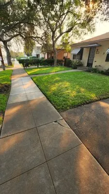 Vargas Landscape Logo