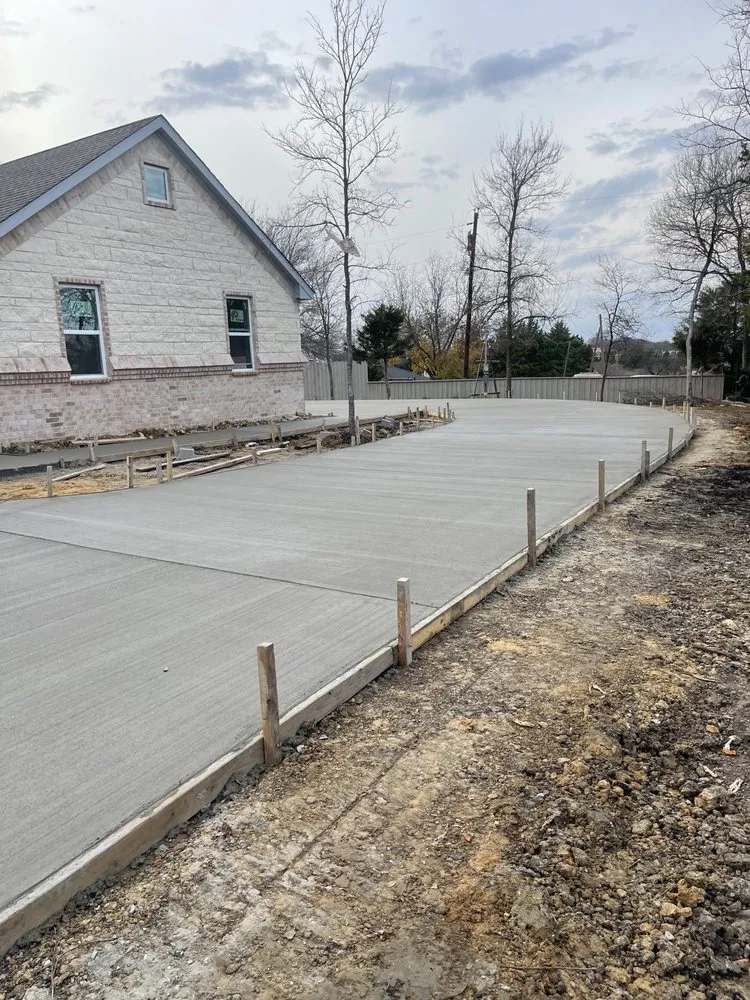 Trusted lawn care service with custom design in Dallas, TX by Vargas Landscaping & Construction