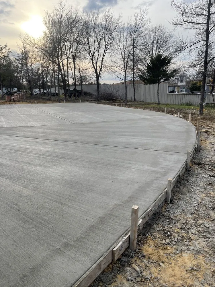 Custom landscaping services in Dallas, TX by Vargas Landscaping & Construction