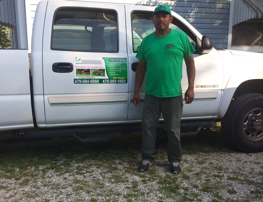 Top-rated lawn mowing service in Springdale, AR by Vargas Landscaping