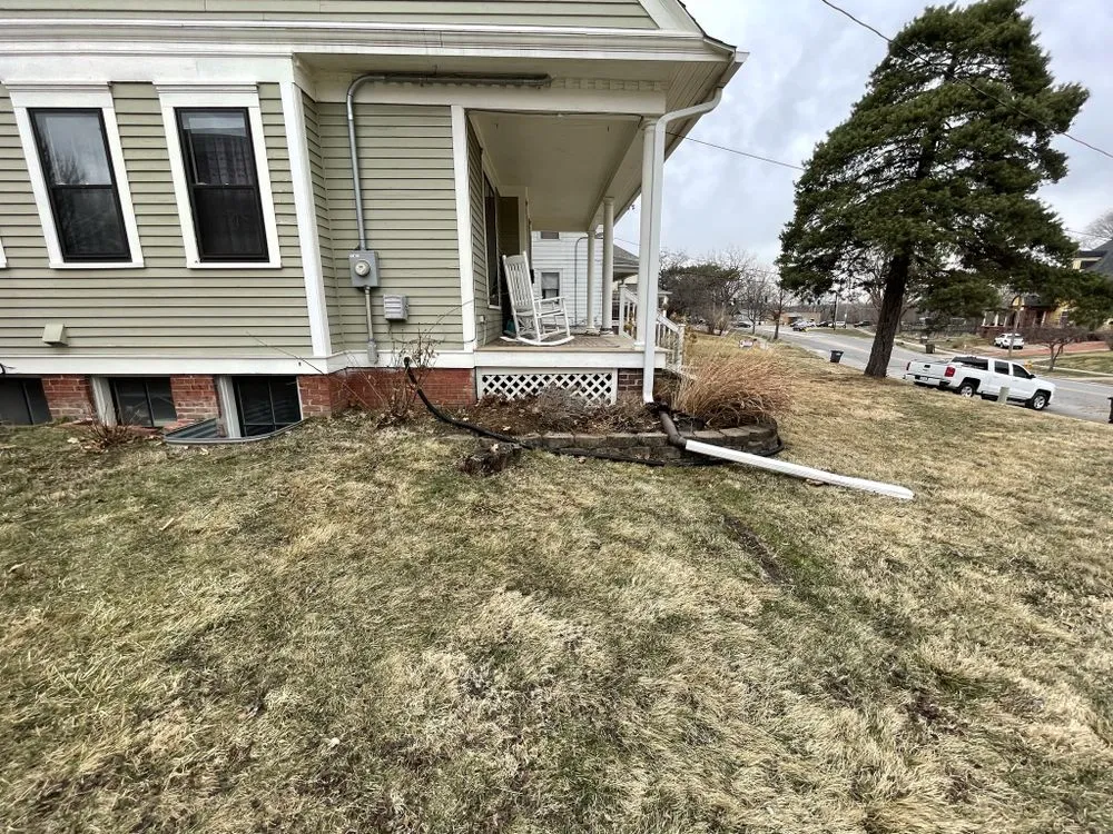 Top-rated lawn care service experts serving Urbandale, IA - Vargas Lawn Care Services