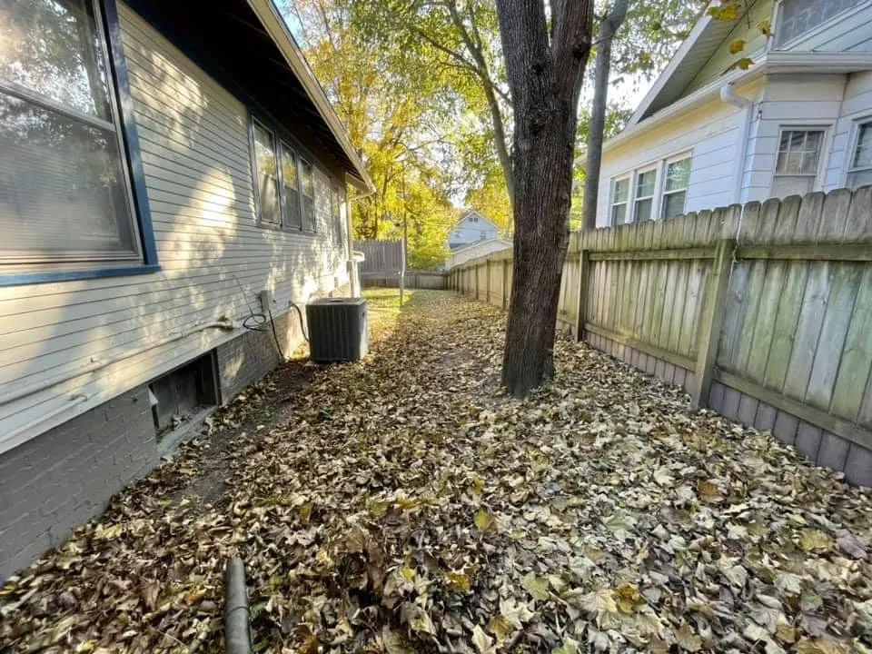 Expert yard maintenance experts serving Urbandale, IA - Vargas Lawn Care Services