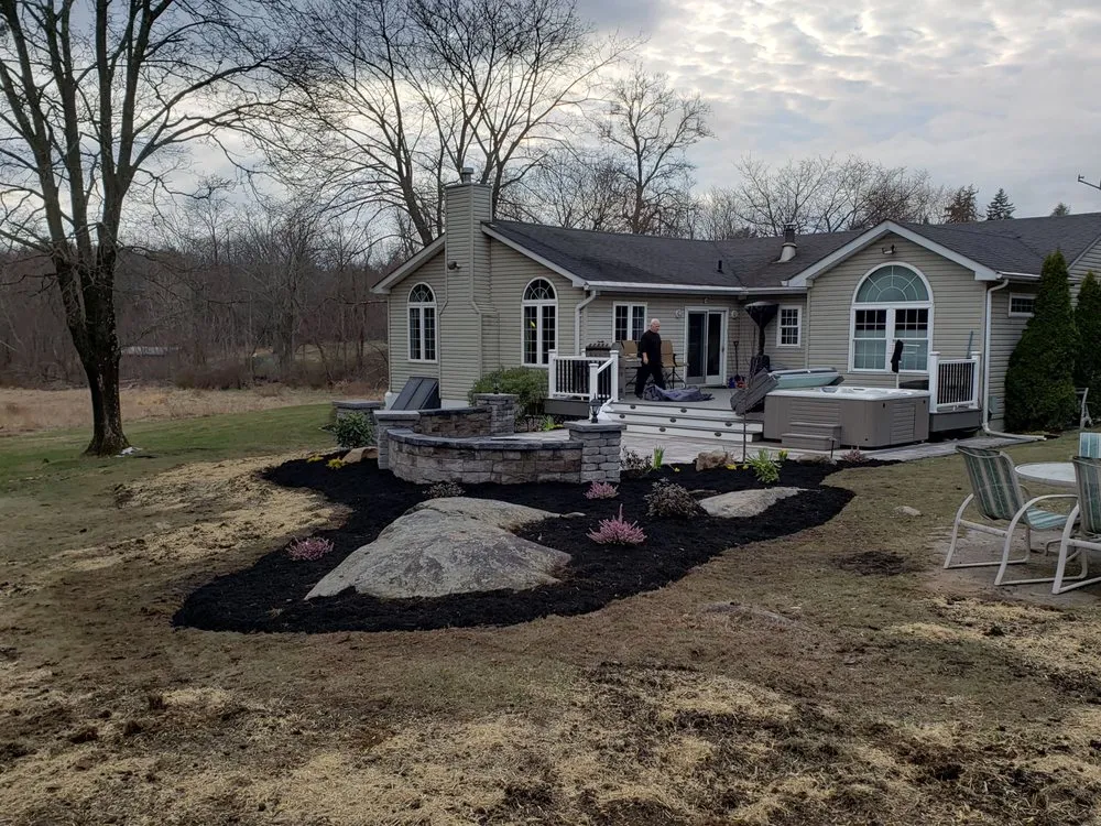 Top-rated yard maintenance in Poughkeepsie, NY - Vargas Outdoor Comfort