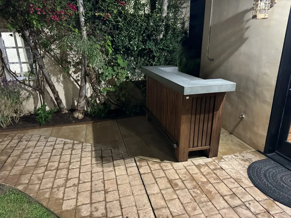 Reliable landscaping services experts serving Inglewood, CA - Vargas Sons Landscaping