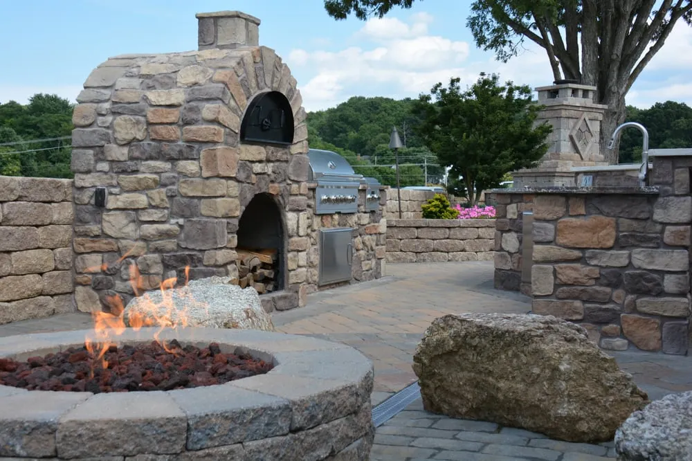 Expert outdoor landscaping in Roanoke, VA - Varsity Landscaping & Grounds