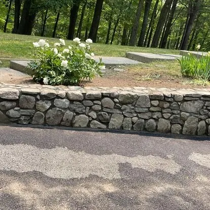 Local yard maintenance in Danbury, CT - Vasquez K&K