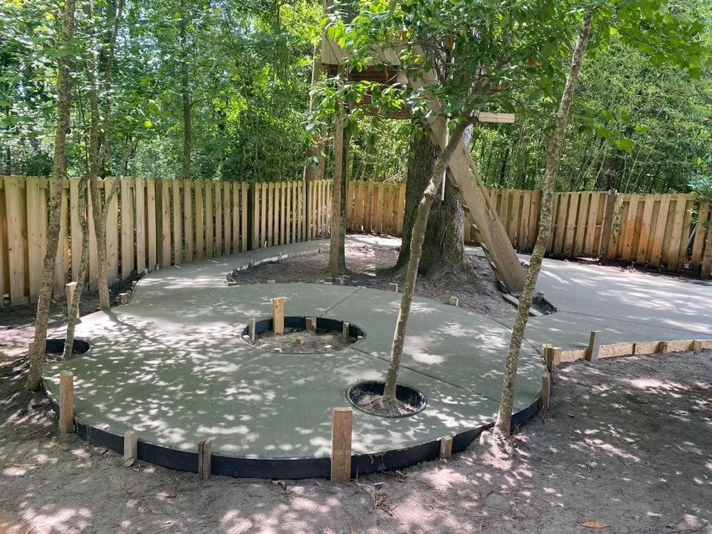 Custom garden landscaping in Navassa, NC - Vasquez Landscaping & Concrete