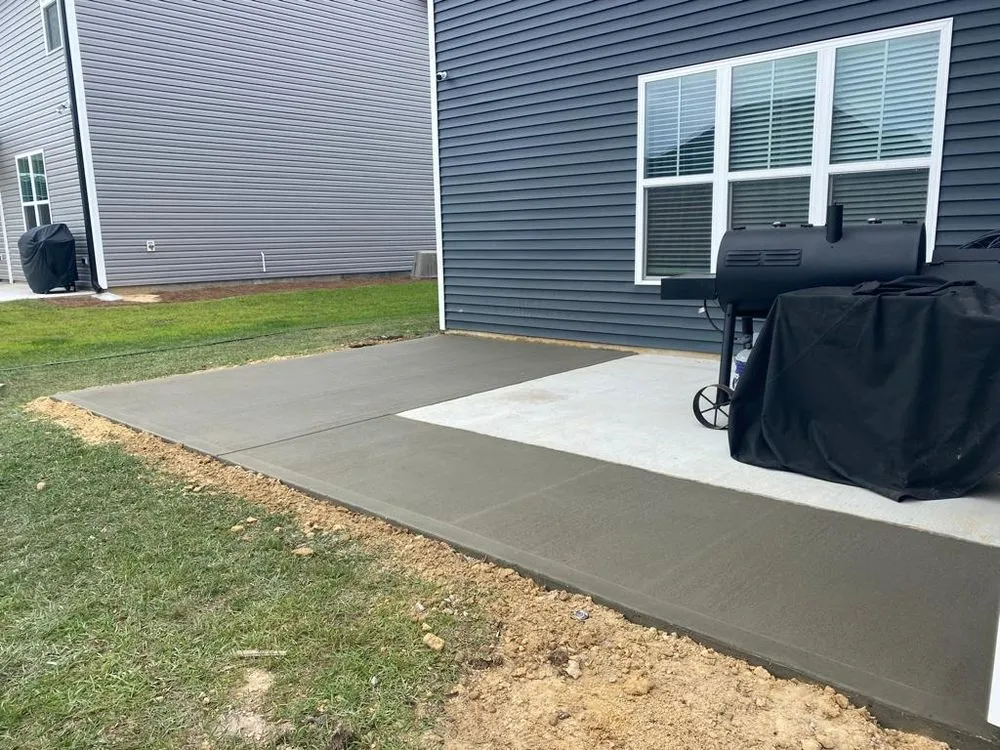 Affordable garden landscaping in Navassa, NC by Vasquez Landscaping & Concrete