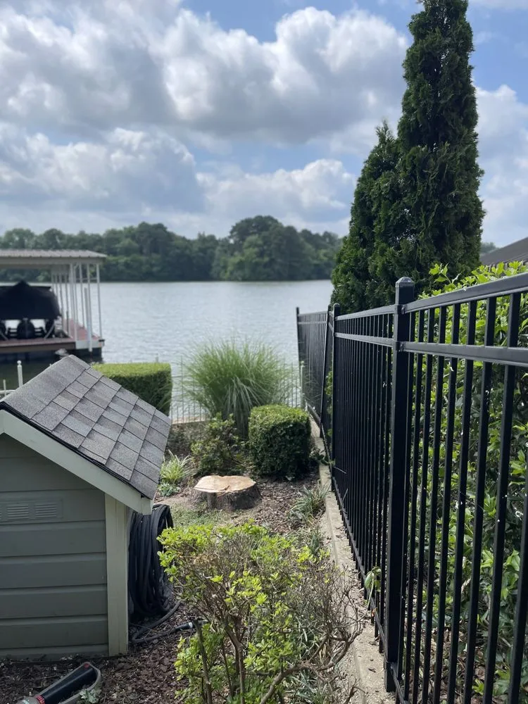 Professional yard cleanup service in Hot Springs National Park, AR by Vasquez Lawn & Tree Service