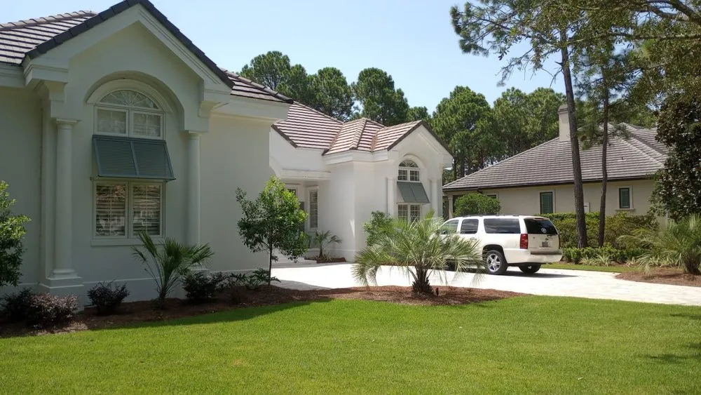 Expert landscape design for homes in Freeport, FL by Vasquez Lawn Care and Maintenance