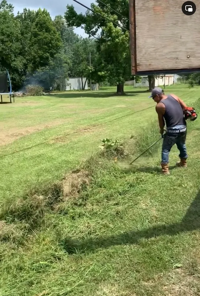 Professional garden landscaping experts serving Gonzales, LA - Vasquez lawn care