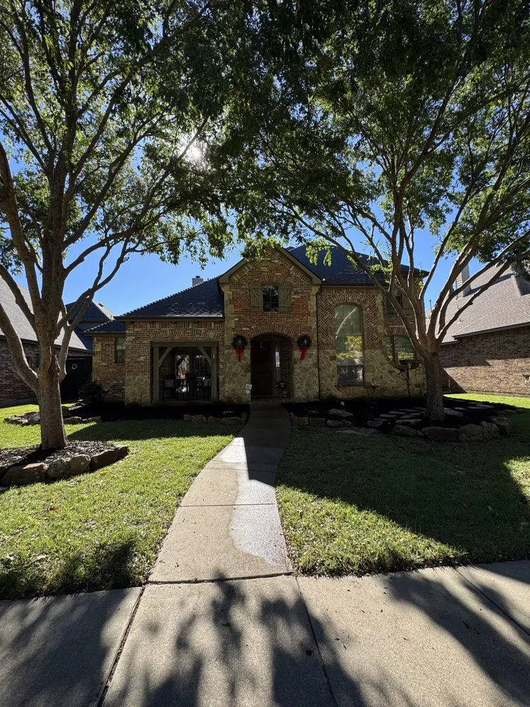 Reliable residential landscaping with custom design in Plano, TX by Vasquez lawn service