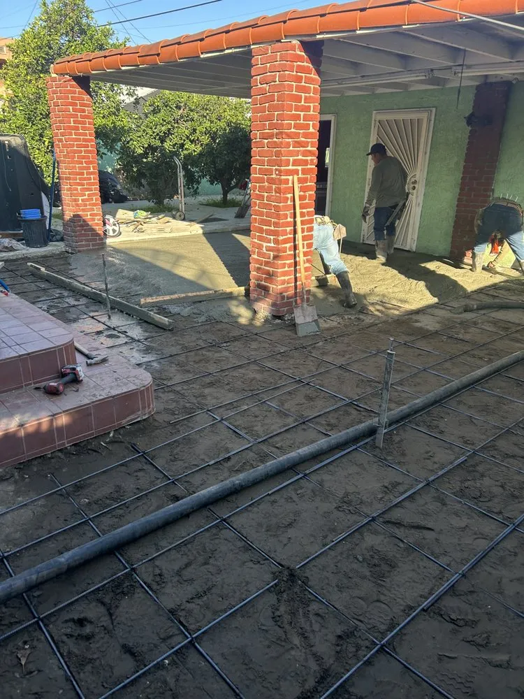 Affordable residential landscaping experts serving Cudahy, CA - Vasquez Tree Service