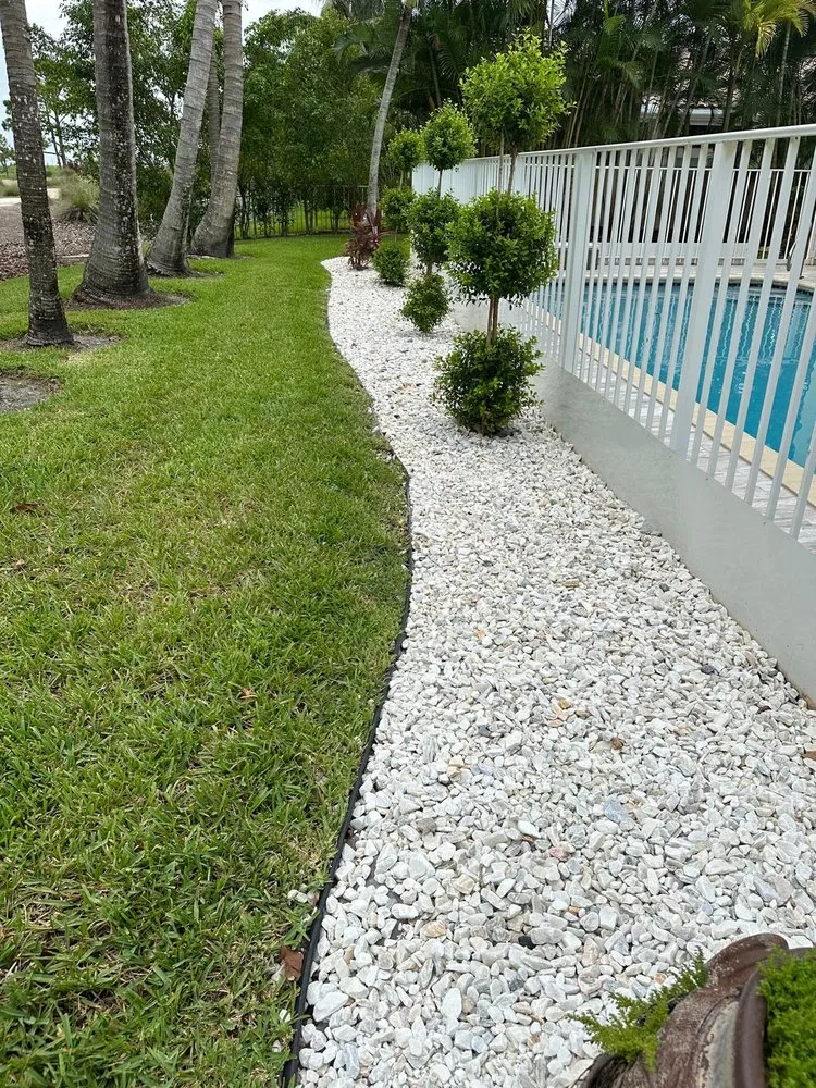 Reliable lawn care service in Greenacres, FL - Vastagos Lawn Care