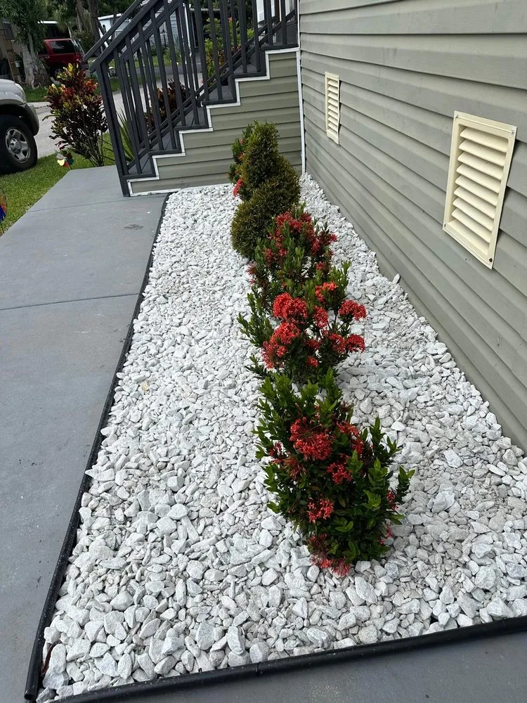 Reliable lawn care service in Greenacres, FL by Vastagos Lawn Care