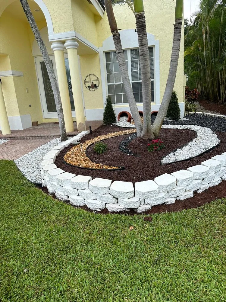 Affordable lawn care service in Greenacres, FL by Vastagos Lawn Care