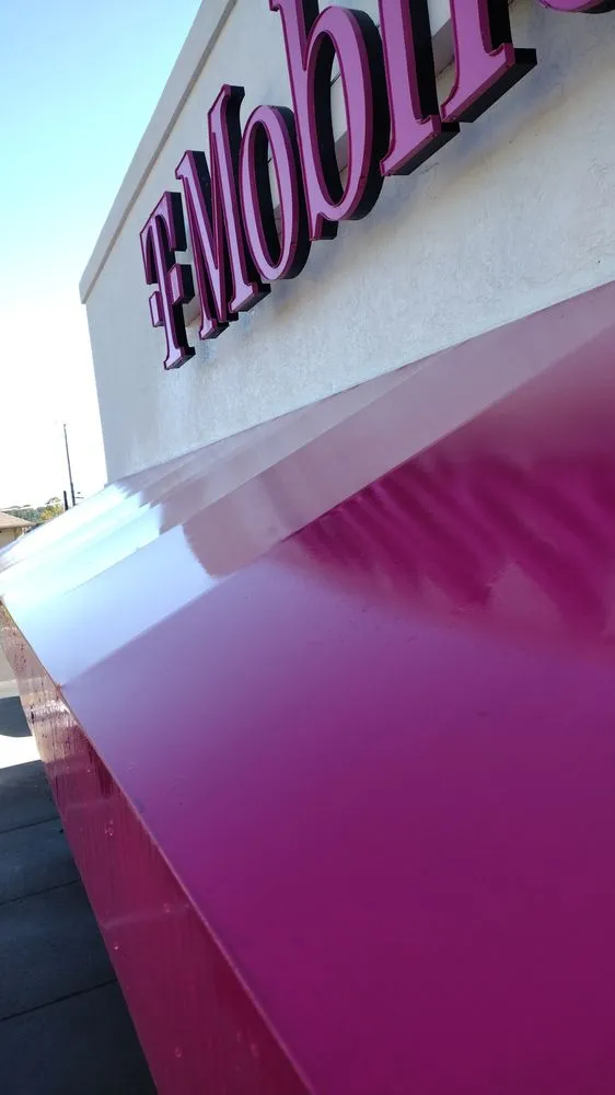 Custom garden landscaping for homes across Kingsport, TN - Vaughn Property Management