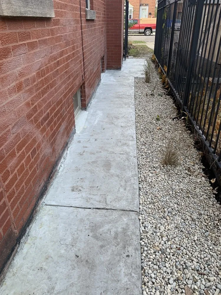 Custom yard cleanup service for year-round maintenance across Chicago, IL - Vaughn's Brick Paving