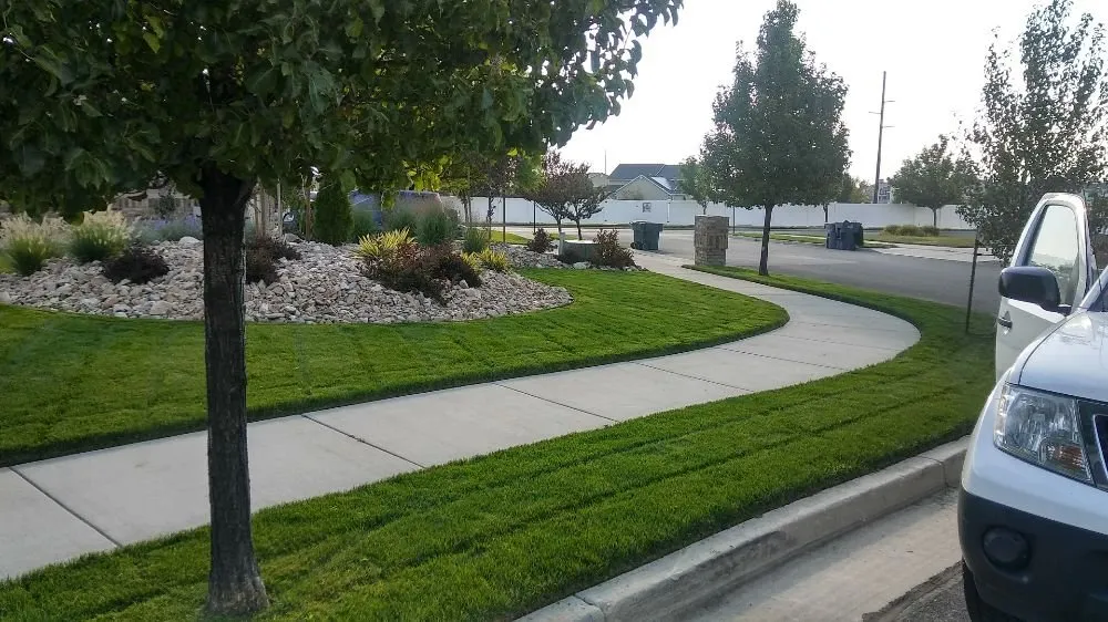 Professional landscaping services in Kearns, UT - Vazquez & Flores Lawn Care Services