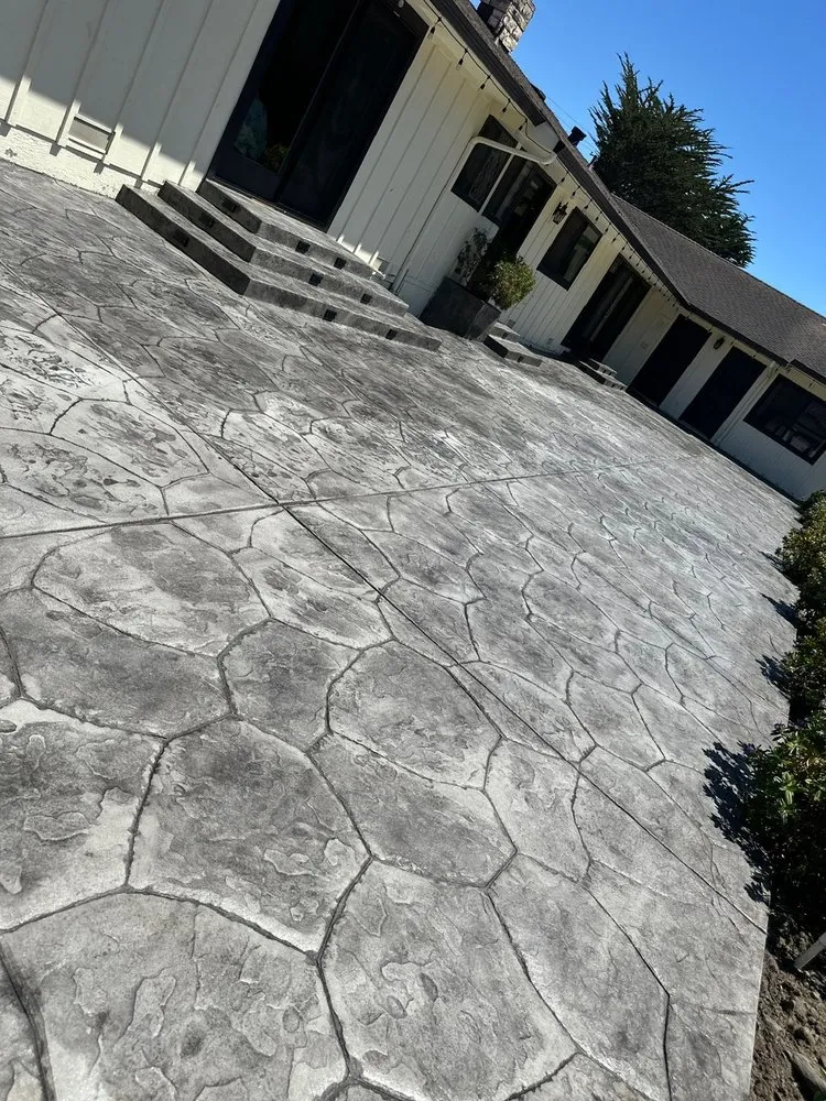 Affordable garden landscaping in Half Moon Bay, CA by Vazquez Brothers Scapes